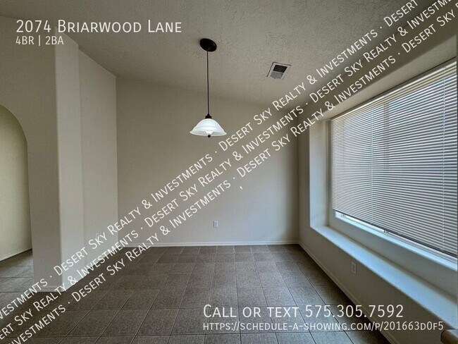Building Photo - 2074 Briarwood Ln