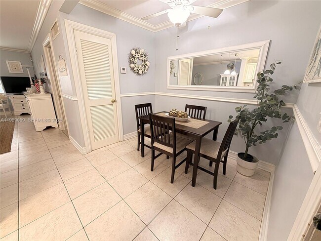 Building Photo - 1520 McKinley St