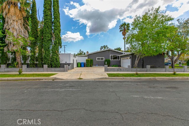 Building Photo - 10524 Canby Ave