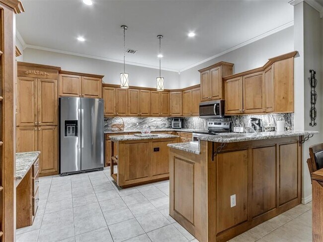 Building Photo - 15400 Swallowtail Rd