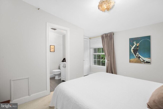 Building Photo - 316 Frederick St