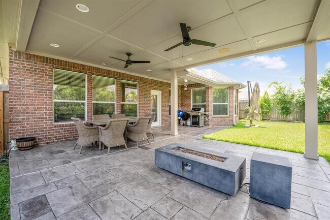 Building Photo - 25227 Hawthorne Blossom Dr