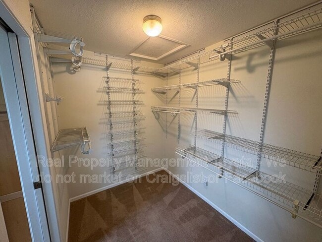 Building Photo - 8252 Cowichan Rd