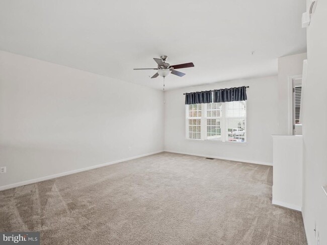 Building Photo - 43824 Royal Fern Ln