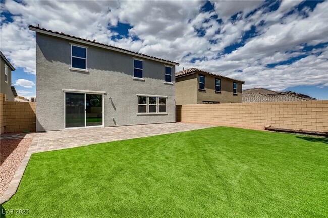 Building Photo - 8379 Lagunilla Ave