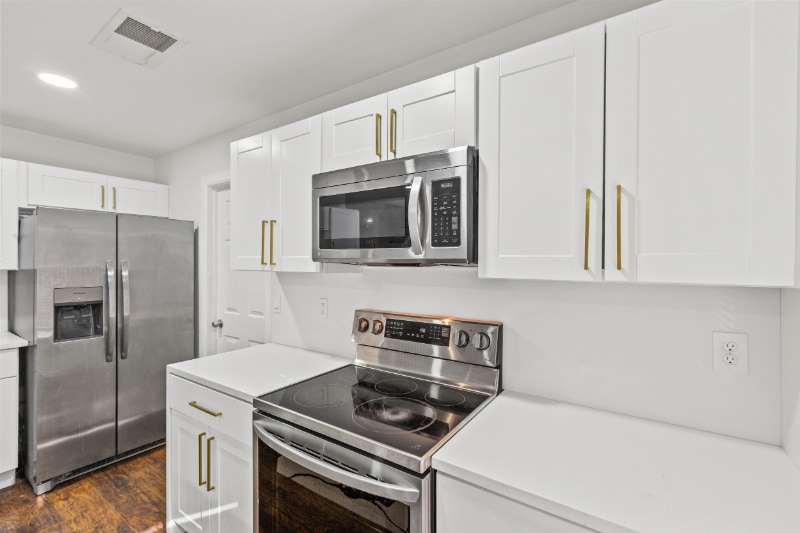 Building Photo - 10003 Silver Park