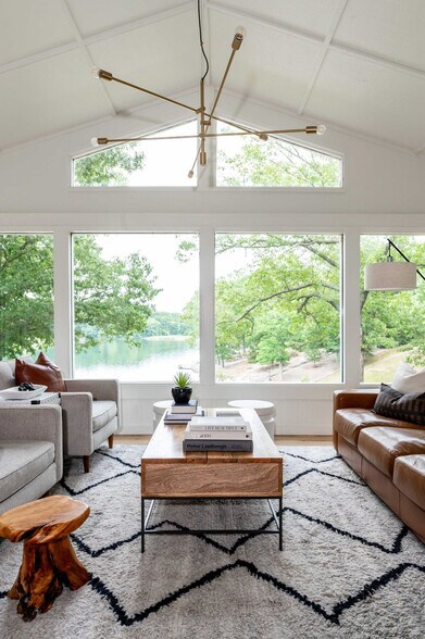 Building Photo - 38 Swanage Dr