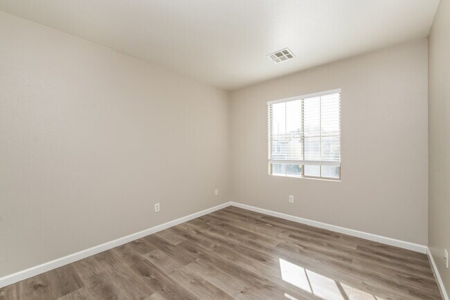 Building Photo - 1848 Arrow Stone Ct