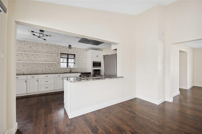 Building Photo - 3403 Linkwood Dr