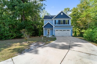 Building Photo - 133 Navy Blue Dr