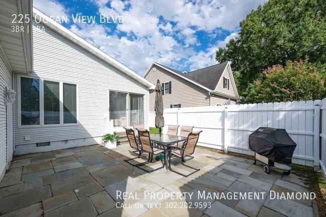 Building Photo - 225 Ocean View Blvd