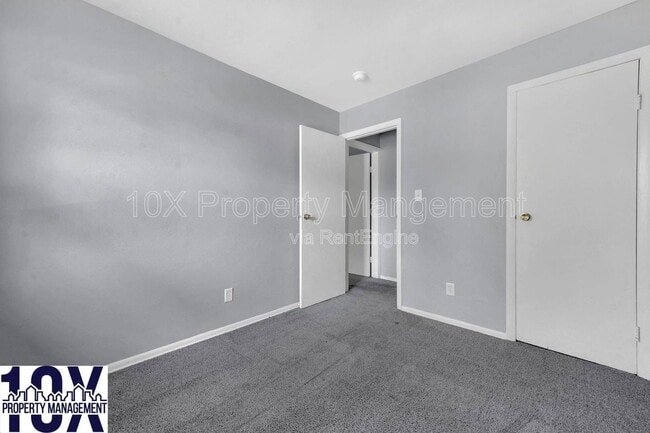 Building Photo - 3071 Rotunda Ct S