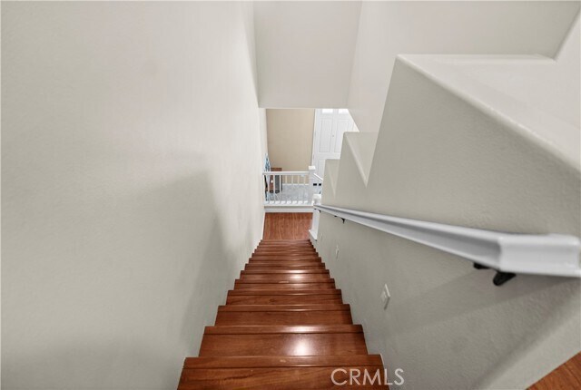 Building Photo - 18 Moonstone