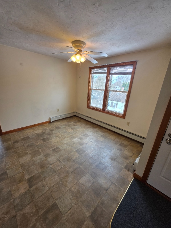 Building Photo - 11 Pearl St