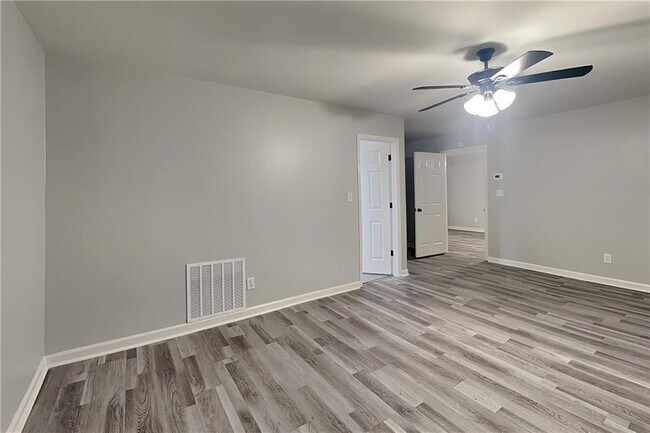 Building Photo - 4522 Inlet Rd
