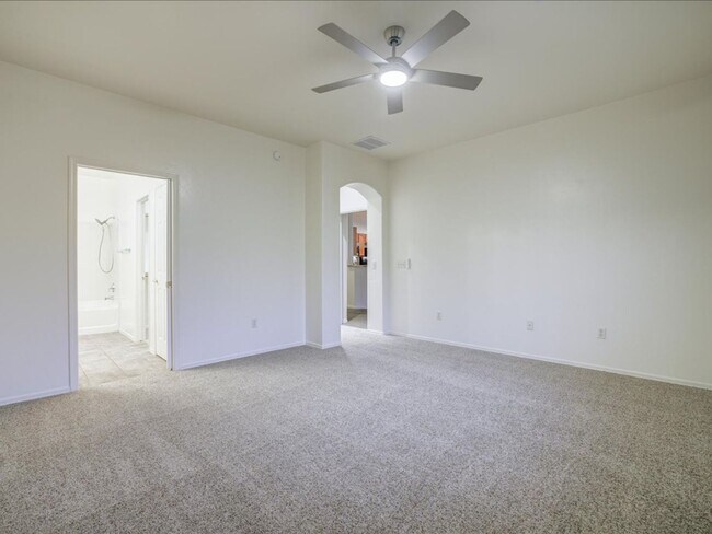 Building Photo - Spacious 3 Bedroom 2 Bathroom Home with Large Backyard & 2 Car Garage!