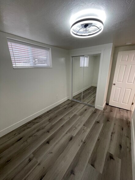 Bedroom 2 - 237 W Ardmore Pl