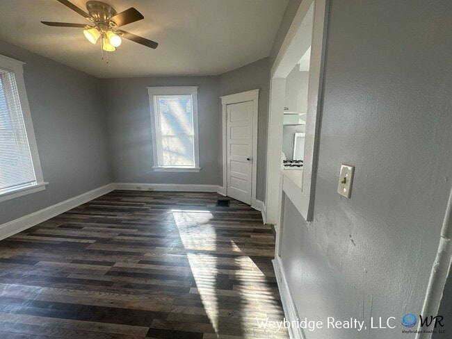 Building Photo - 407 Jackson Ave