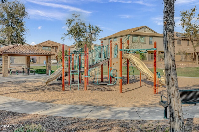 Building Photo - 2139 W Monte Cristo Ave