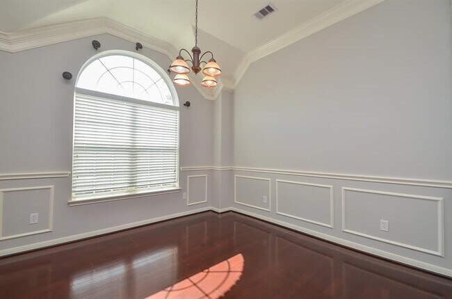 Building Photo - 6726 Oakman Ln