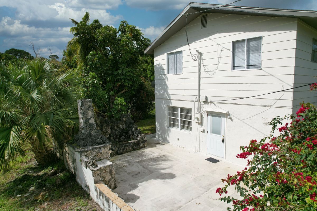 Building Photo - 4916 Silver Oak Dr