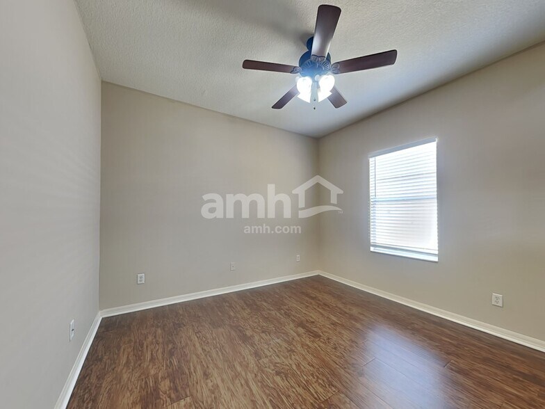 Building Photo - 3404 Pearl Dove Loop