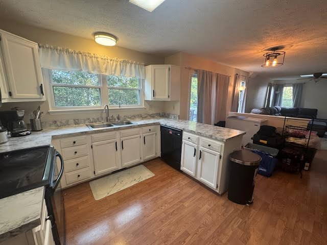 Building Photo - "Spacious 4-Bedroom Haven with 3 Full Bath...