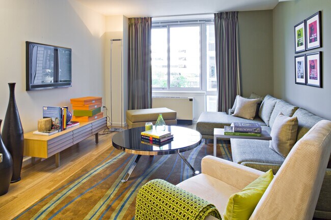 Living Room - Avalon White Plains