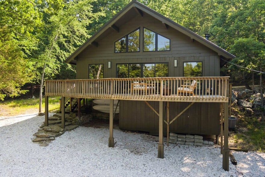 Building Photo - 11889 White Oak Dr