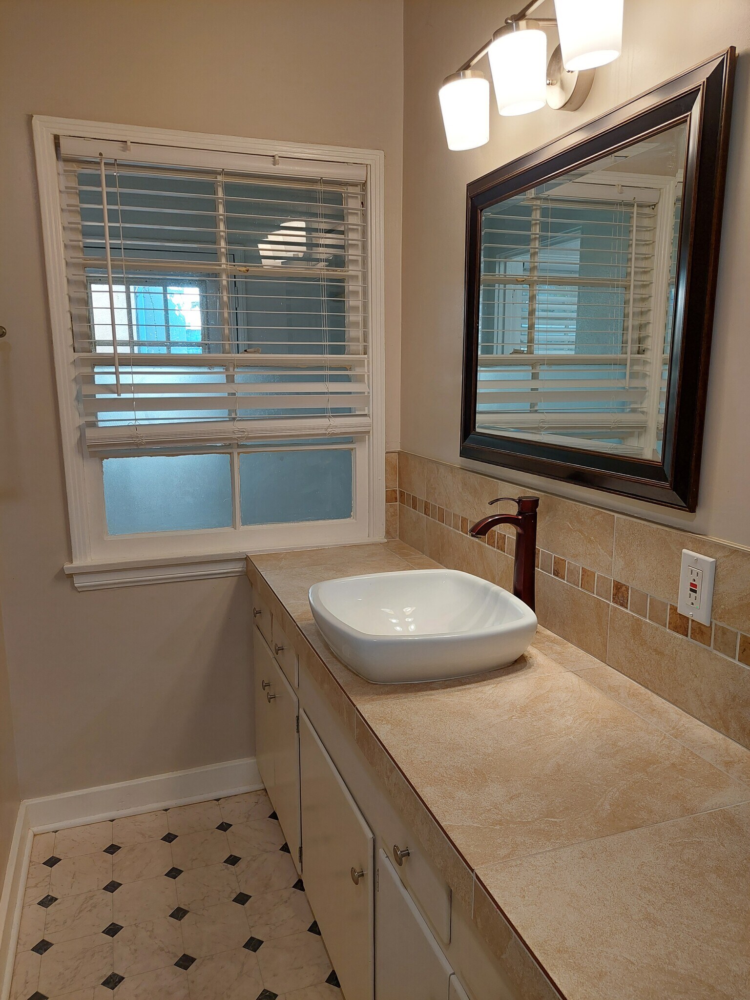 Bathroom - 404 Naranja Dr