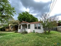 Building Photo - 1030 Cole Ave