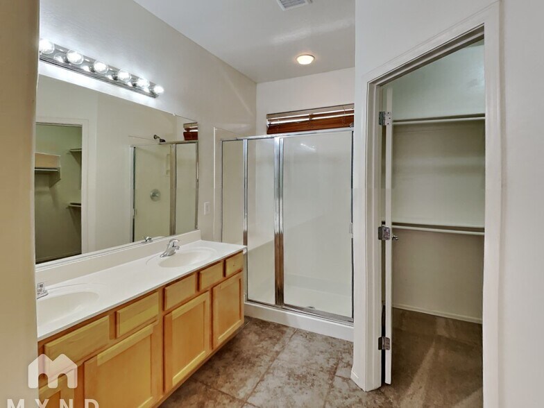 Building Photo - 44742 Portabello Rd