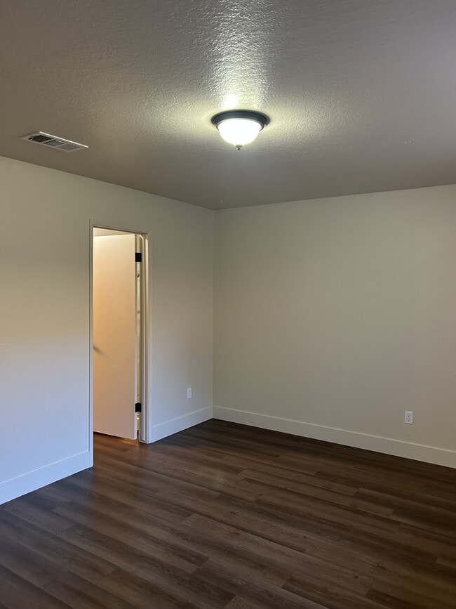 Building Photo - 3000 Keller St