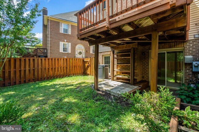 Building Photo - 5964 Norham Dr