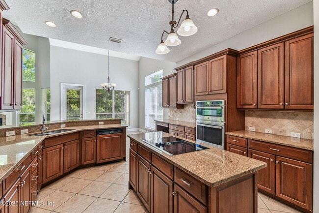 Building Photo - 263 Stonewell Dr