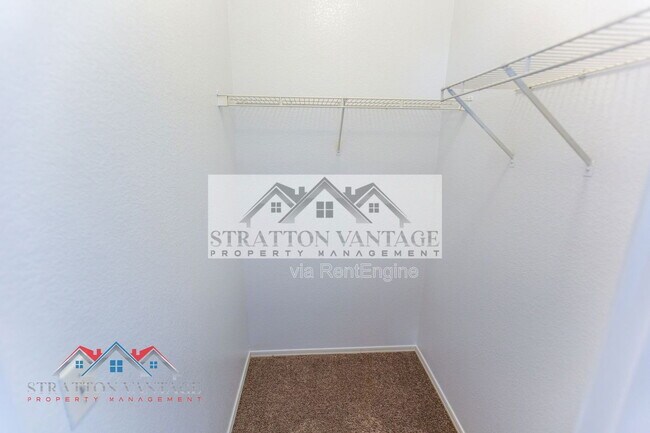 Building Photo - 16092 W Woodlands Ave