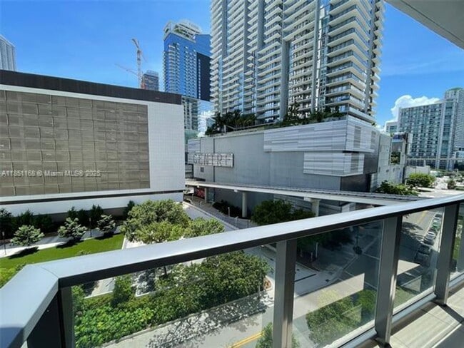 Building Photo - 31 SE 6th St