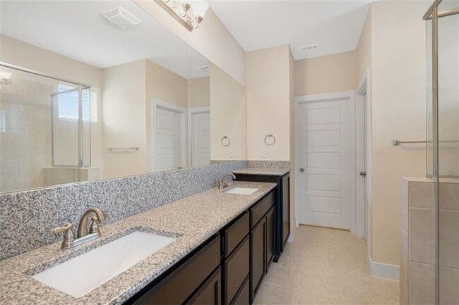 Building Photo - 10639 Wills Lp