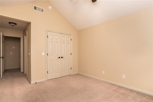 Building Photo - 4077 Glenstone Terrace