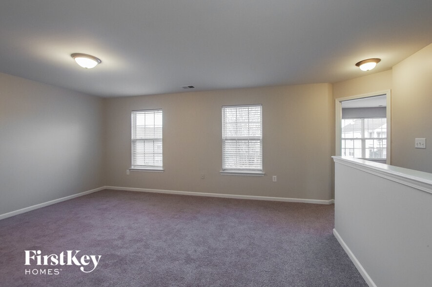 Building Photo - 4315 High Shoals Dr