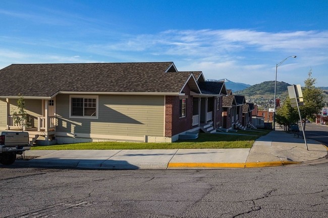 Building Photo - Montana Street Apartments