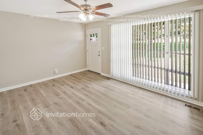 Building Photo - 2642 Hill Ln