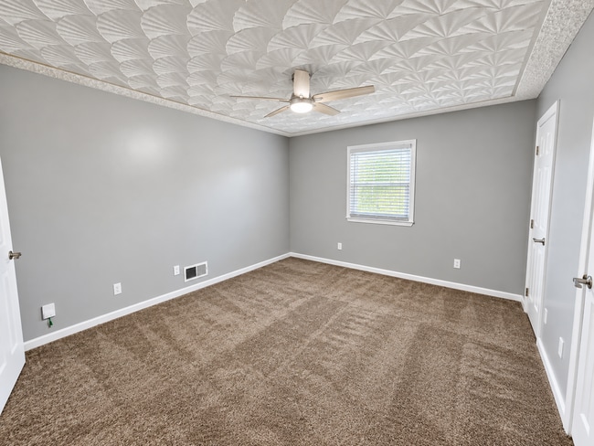 Building Photo - 5501 Landcross Dr