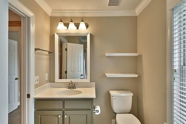 Building Photo - Wildewood in Northeast Columbia--Offering Self Guided Tour with RENTLY!