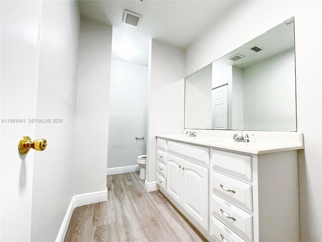 Building Photo - 1826 My Pl Ln