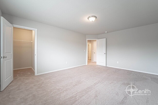 Building Photo - 2608 S White Salmon Dr