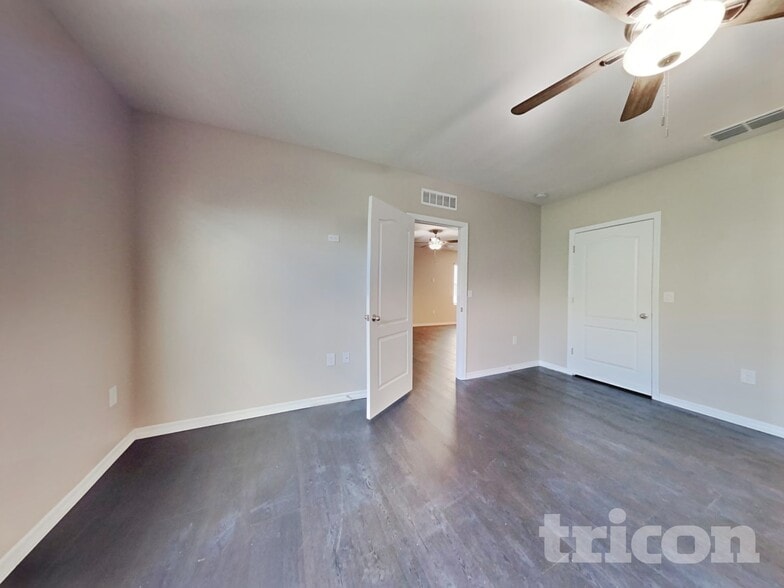 Building Photo - 4447 Blue Rock Dr