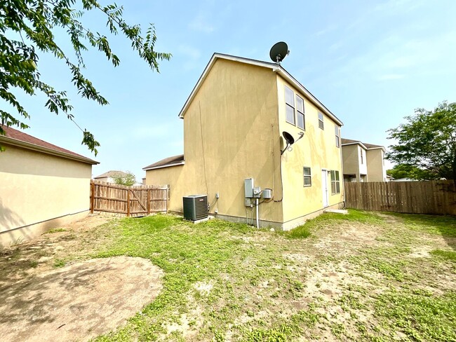 Building Photo - **APPLICATION RECEIVED** *MOVE IN SPECIAL* Spacious 3BR Two-Story Near Lackland AFB with Fenced B...