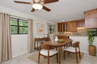 Building Photo - 407 E 45th St