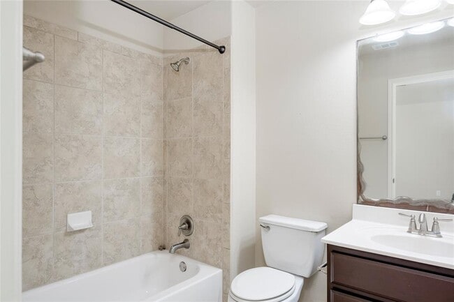 Building Photo - 4211 Oldenburg Ln